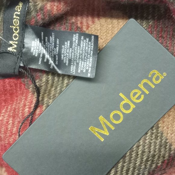 Modena red gold plaid acrylic soft wrap poncho front clasp boho fringe NWT OSFM - Picture 4 of 4